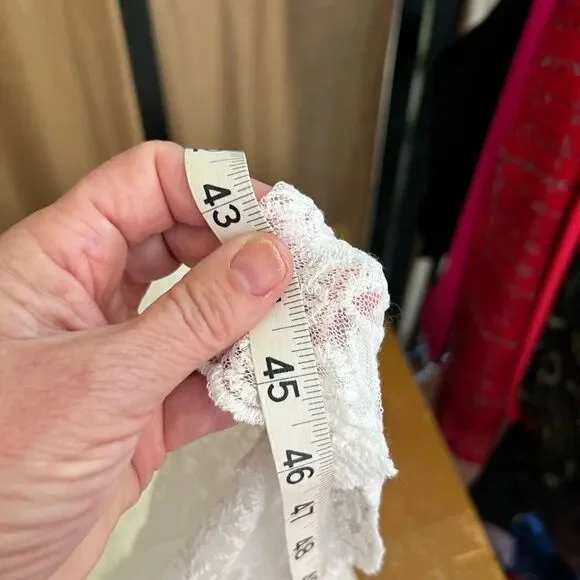 Downtown Threads Lace Elbow Length Tie Front Kimono Swim Coverup - Picture 10 of 11